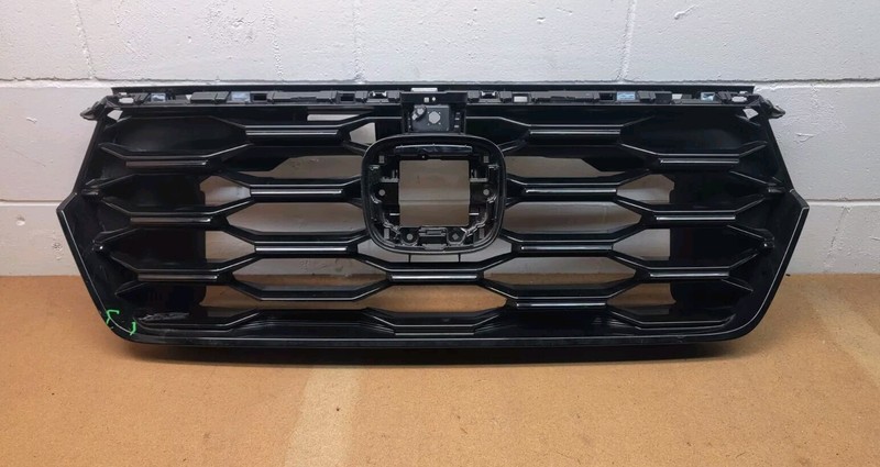 2023 2024 2025 HONDA PILOT TRAILSPORT FRONT UPPER GRILLE OEM 71121-T90A0 DAMAGED