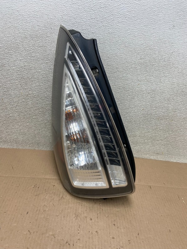 2008 2009 2010 Mazda 5 Left Driver LH Side Tail Light OEM Z3965 DW