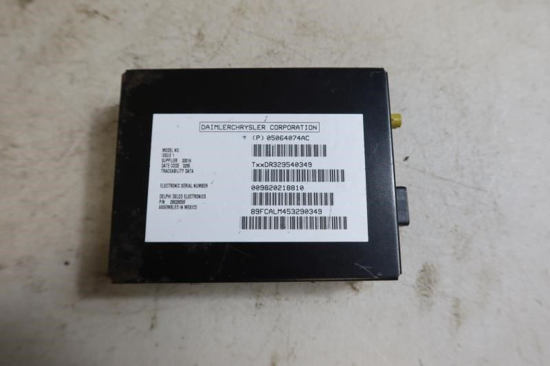 Jeep Dodge Chrysler OEM Satellite Radio Receiver 05064074AC 2005-2007
