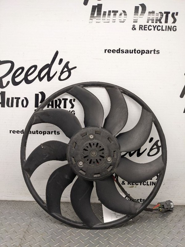 Radiator Fan Motor Fan Assembly Fits 18-24 WRANGLER 1181332