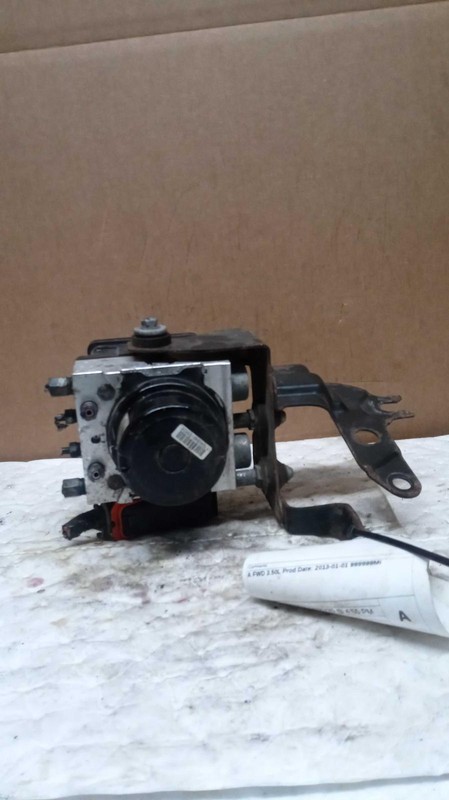 2013 Nissan Quest ABS Pump & Motor Assembly OEM 476601JA0B 150K Miles