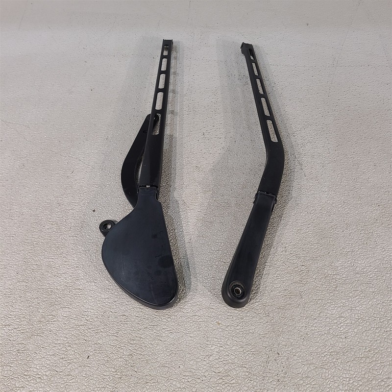 03-09 Mercedes CLK 500 AMG Windshield Wiper Arms Set Lh Rh Aa7492