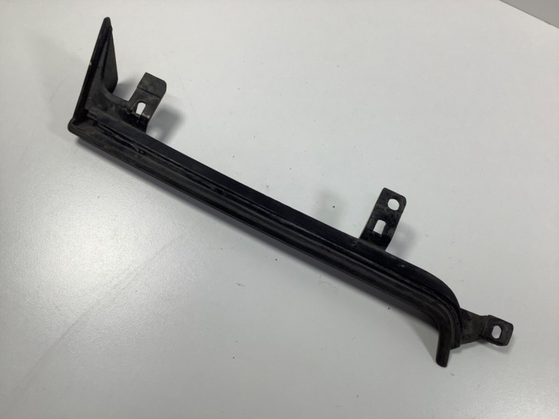 86-89 Acura Integra RIGHT Front Grille (Upper) 62301-SD2-A00 OEM