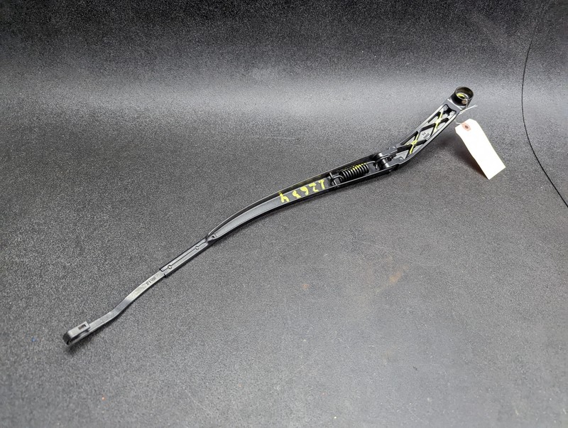 Front Right Windshield Wiper Arm 2015 Lexus RC350 85211-24170 2016 2017-2021