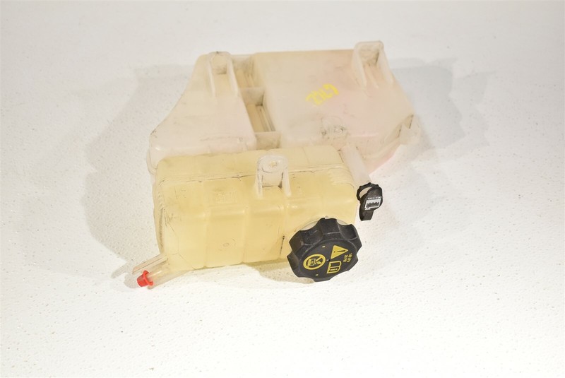 18-19 Camaro Zl1 Coolant Tank Bottle Reservoir Oem Aa6762