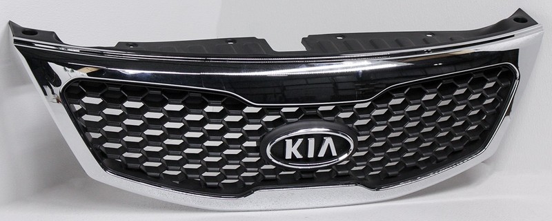 OEM Kia Sorento Grille 86350-1U000 Chrome Scratches