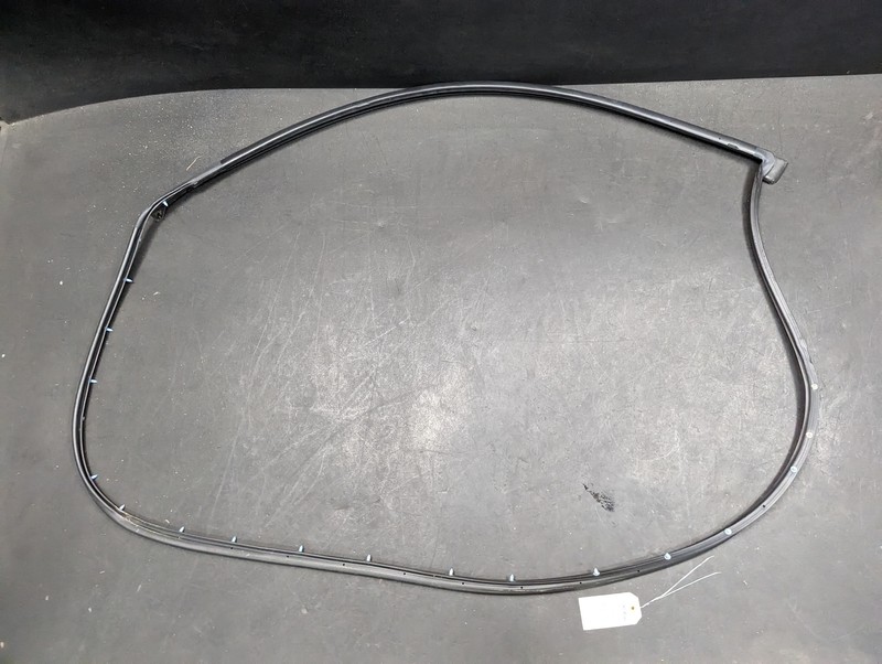 Front Right Door Weatherstrip 2018 Kia Optima 83140-D4000 2016 2017 2019 2020