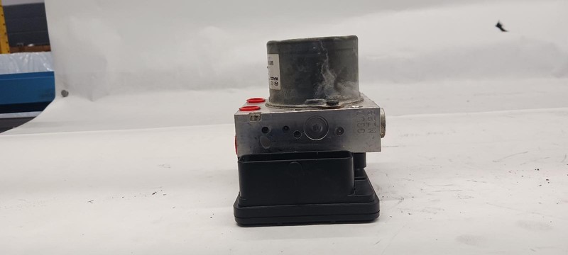 17-'18 HYUNDAI SANTA FE ABS Pump Module Assembly OEM 79K Miles