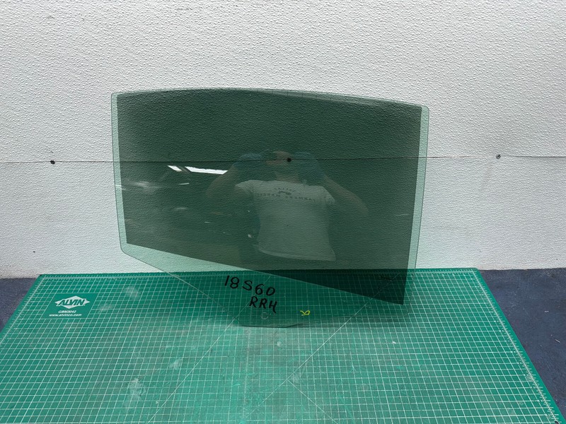 11-18 Volvo S60 REAR RIGHT PASSENGER SIDE DOOR WINDOW GLASS OEM