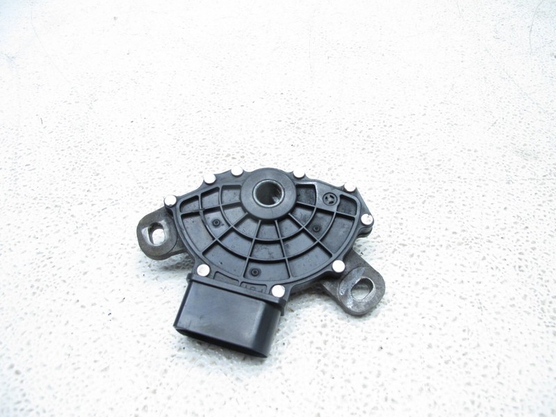05-16 MINI COOPER R56 R55 - R61 AT TRANSMISSION GEAR POSITION SENSOR OEM 052824