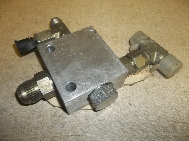 BCJ Hydraulics 9LW8-A2 Valve 25255-00-AA *FREE SHIPPING*