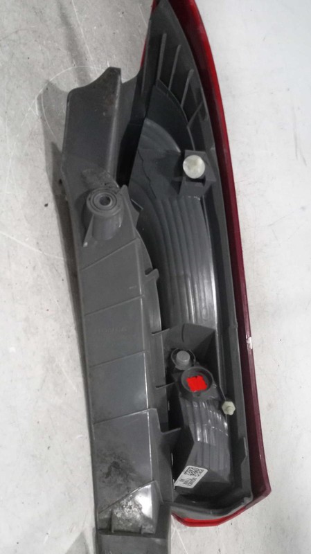 2015-2016 Honda CR-V Left Tail Light Assembly Black OEM 325009 Used 143K