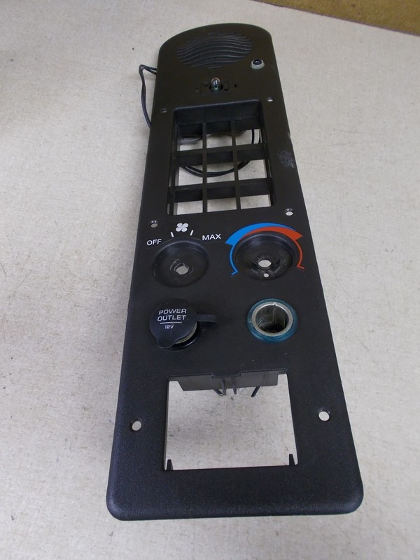 Volvo 8079286 Sleeper Control panel HVAC w/ Power Outlet *FREE SHIPPING*
