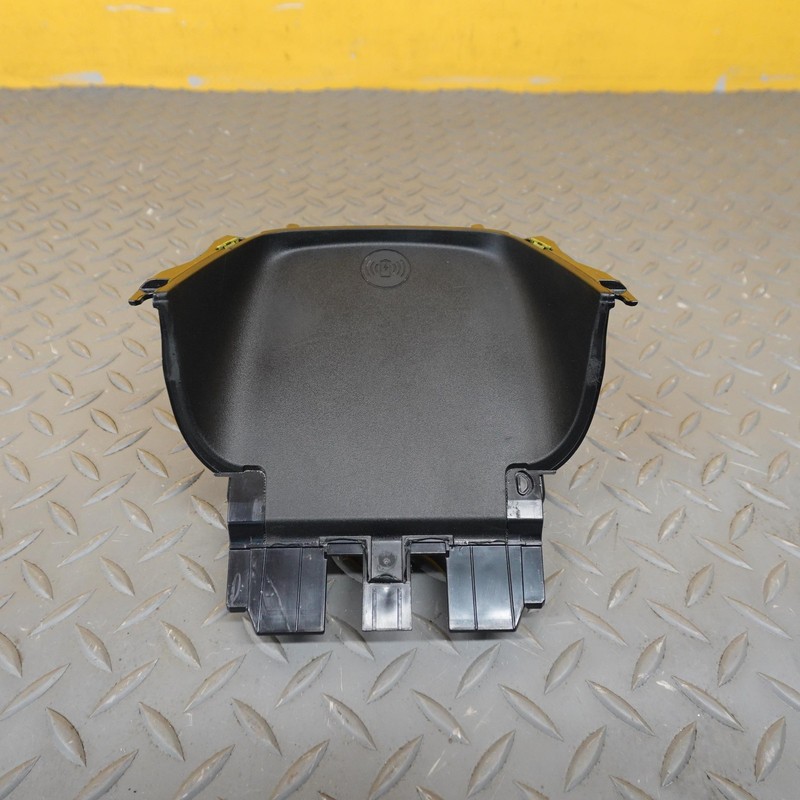 2018-2024 ALFA ROMEO STELVIO CONSOLE WIRELESS PHONE CHARGER TRAY & LIGHT OEM