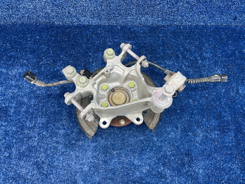 2016-2021 HONDA CIVIC REAR LEFT DRIVER SIDE SPINDLE KNUCKLE W/ BEARING HUB OEM
