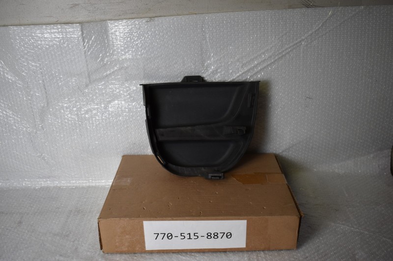 PORSCHE MACAN GTS RIGHT SIDE 2017-2018 OEM 95B 121 334 A