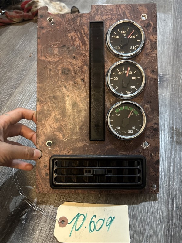 International Instrument Cluster P/N 3592579c91