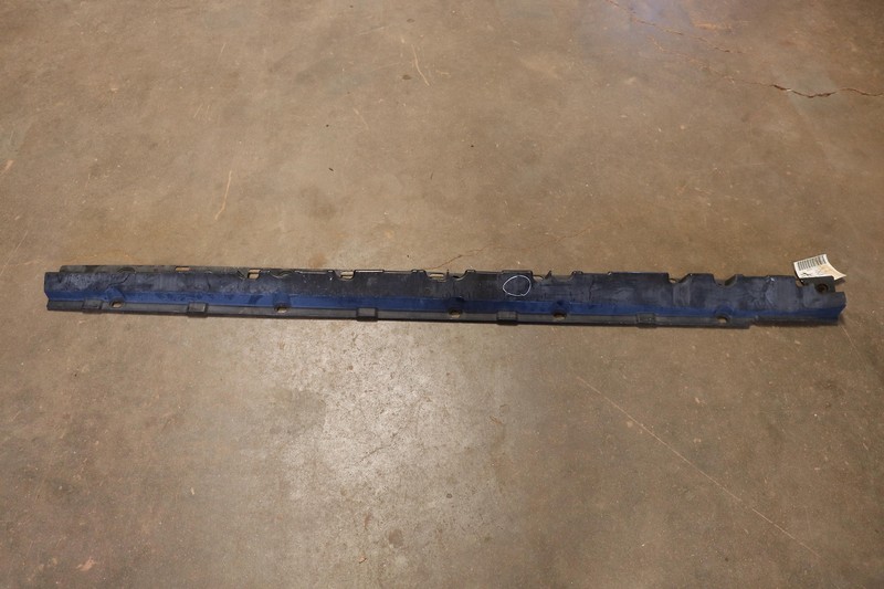 2007-2013 BMW X5 E70 LEFT DRIVER SIDE SKIRT ROCKER PANEL SUPPORT BRACKET OEM