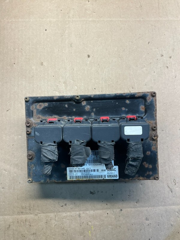2007 Chrysler Town Country Caravan 3.8L Engine Control ECU P05187558AC s8109 DG