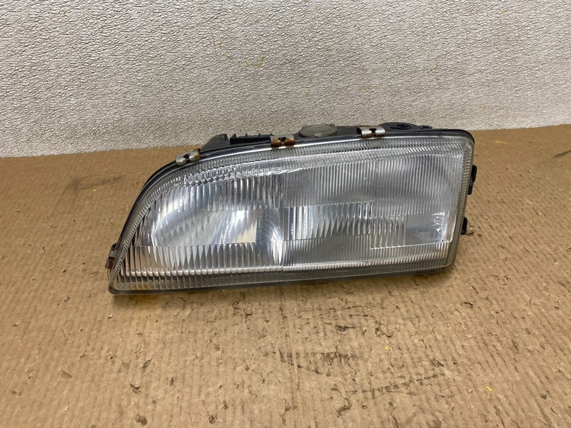 1997-2000 Volvo S70 C70 V70 Left Driver Halogen Headlight Aftermarket W5497 DG