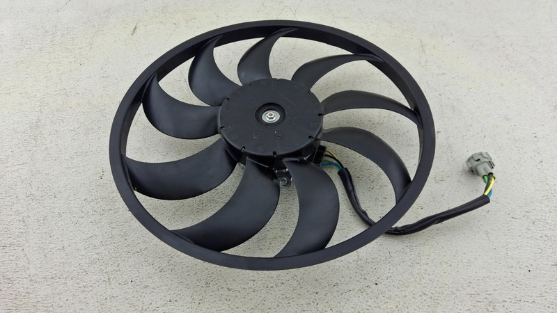 2015 - 2024 NISSAN MURANO RADIATOR COOLING RIGHT SIDE FAN BLADE & MOTOR OEM