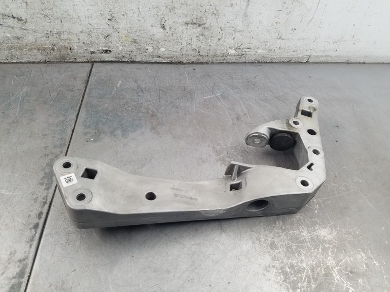 2022 BMW M5 F90 Transmission Crossmember #7725 C4