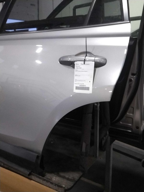 Toyota RAV4 2018 Left Rear Door SILVER 501397 0574