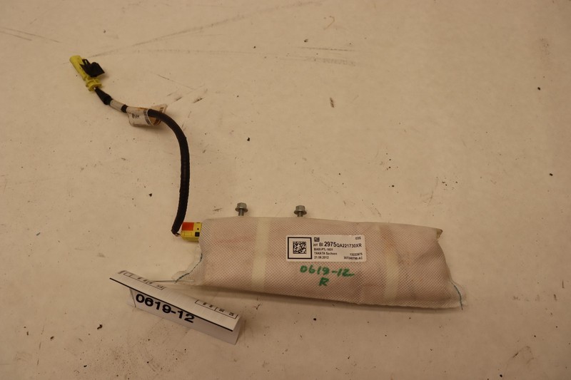 2013-2019 CADILLAC XTS REAR RIGHT SIDE SEAT SRS BOLSTER AIR BAG OEM