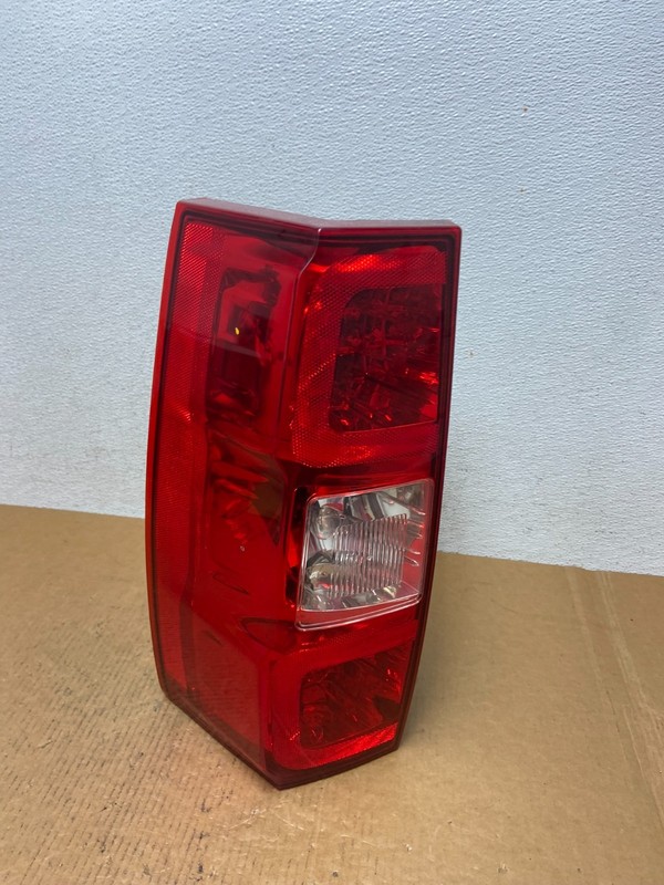 2008 to 2013 Chevrolet Tahoe Hybrid Left Driver LH Tail light Led OEM AD9327 DG