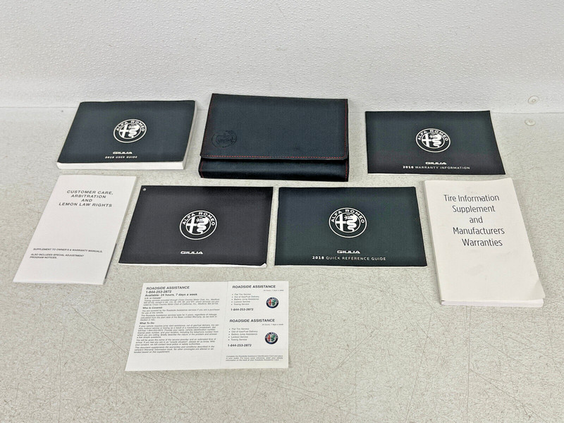 ⭐2018 ALFA ROMEO GIULIA OWNER'S BOOKS MANUAL W/ CASE SET OEM LOT2409