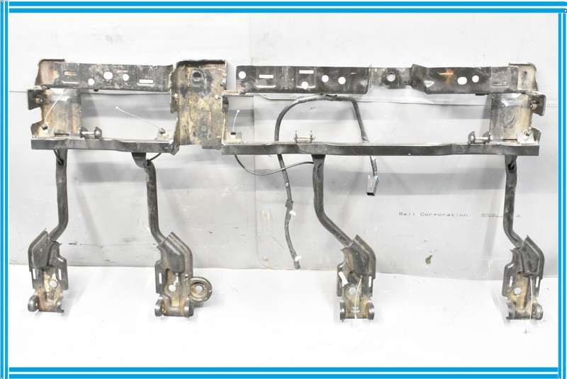 2003-2007 HUMMER H2 REAR LEFT/RIGHT 2ND ROW LOWER SEAT TRACK FRAME BRACKET OEM