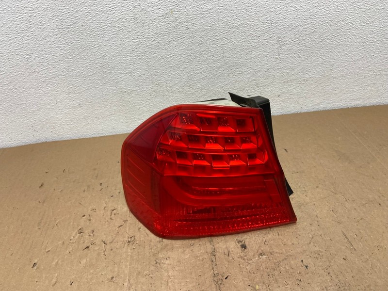 2009 2010 BMW 323i 325i 328i 335i 3 Series Left Driver Tail Light OEM AC7323 LK