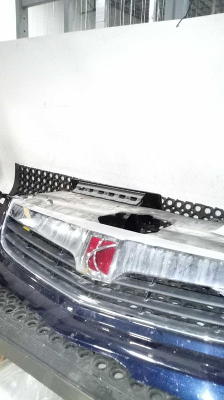2009 Saturn Aura Blue Grille OEM 20762644 Used 4DR SED BLU 89000 Miles