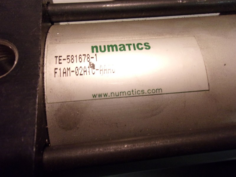 Numatics TE-581678-1 F1AM-02A1C-AAA0 Cylinder Vice Grip *FREE SHIPPING*