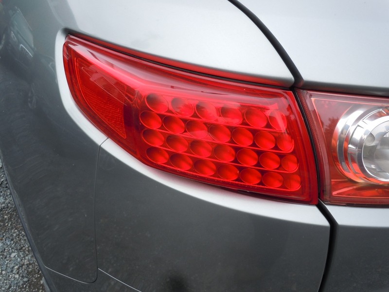 2003-2008 Infiniti FX35 Drivers Side Tail Light Driver Left OEM