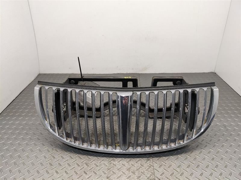 Grille Signature Touring Sedan Fits 99-02 LINCOLN & TOWN CAR 1147317