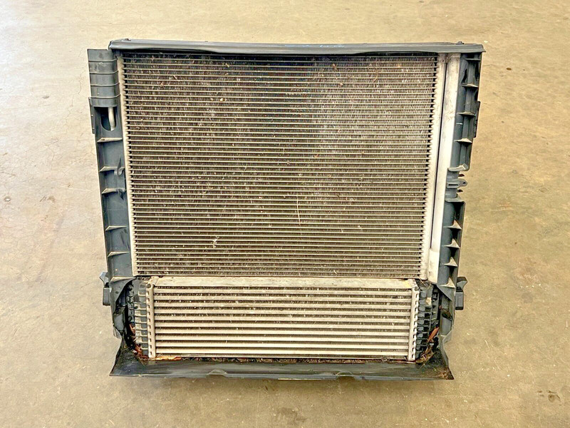 ⭐2014-2018 BMW X5 F15 3.0L FRONT COOLING CLIP RADIATOR FAN COOLER OEM LOT2473