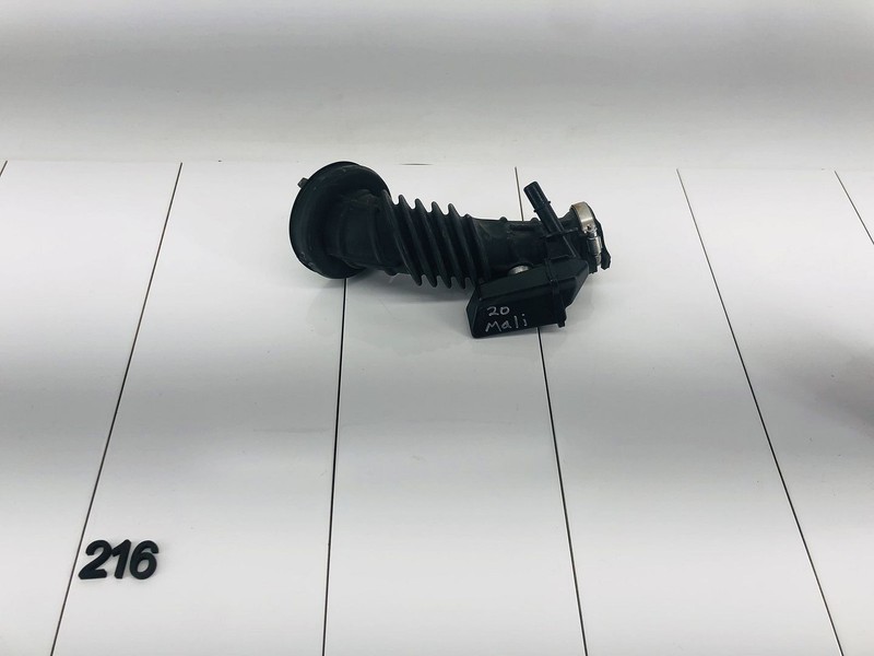 16-24 CHEVROLET MALIBU 1.5L L4 GAS ENGINE MOTOR AIR CLEANER OUTLET DUCT OEM