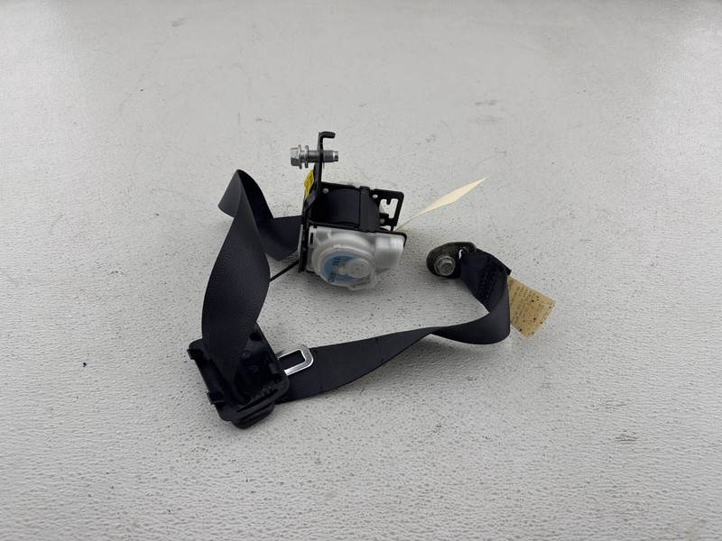 2011 - 2016 Kia Optima Rear Right Seat Belt Retractor 89820-2T510 OEM