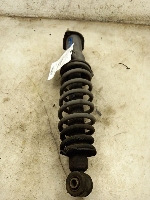 02 03 04 05 LEXUS IS300 SPORT REAR PASSENGER RIGHT STRUT