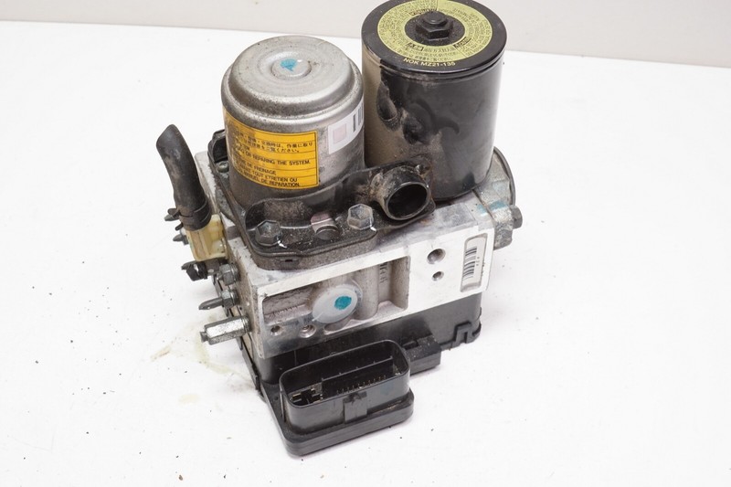 LEXUS GS450H ABS Pump Module VSA Modulator Valve OEM 2007 - 2011