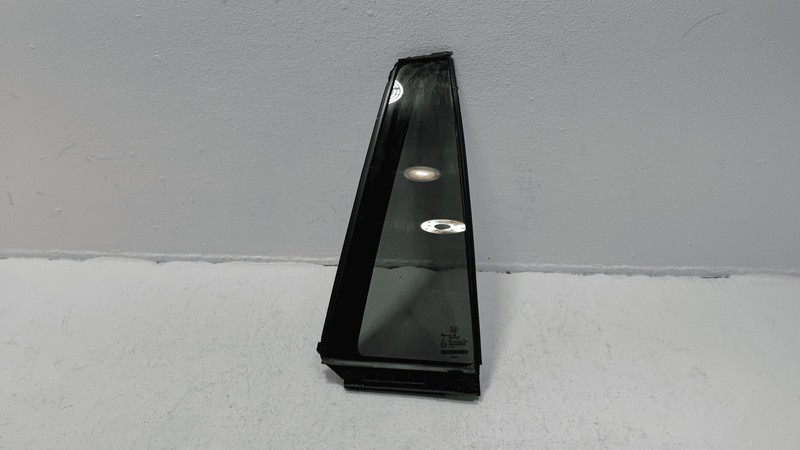 2016-2022 HONDA PILOT REAR PASSENGER SIDE DOOR WINDOW CORNER FIXED GLASS OEM