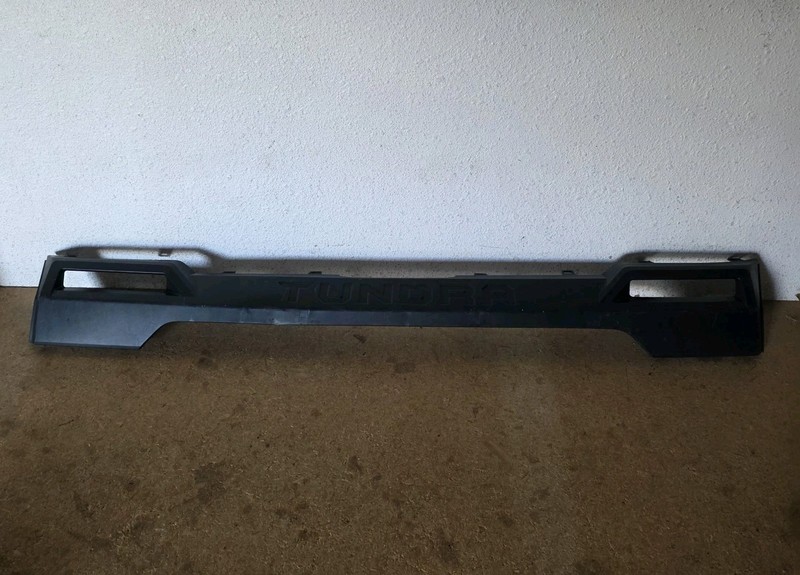 2022 2023 2024 2025 Toyota Tundra SR Front Bumper Lower Center Cover OEM