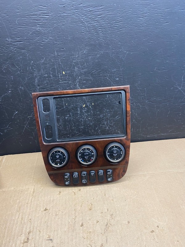 2002-2005 Mercedes ML500 ML350 W163 AC Temp Heater Climate Control OEM AB9690 DG
