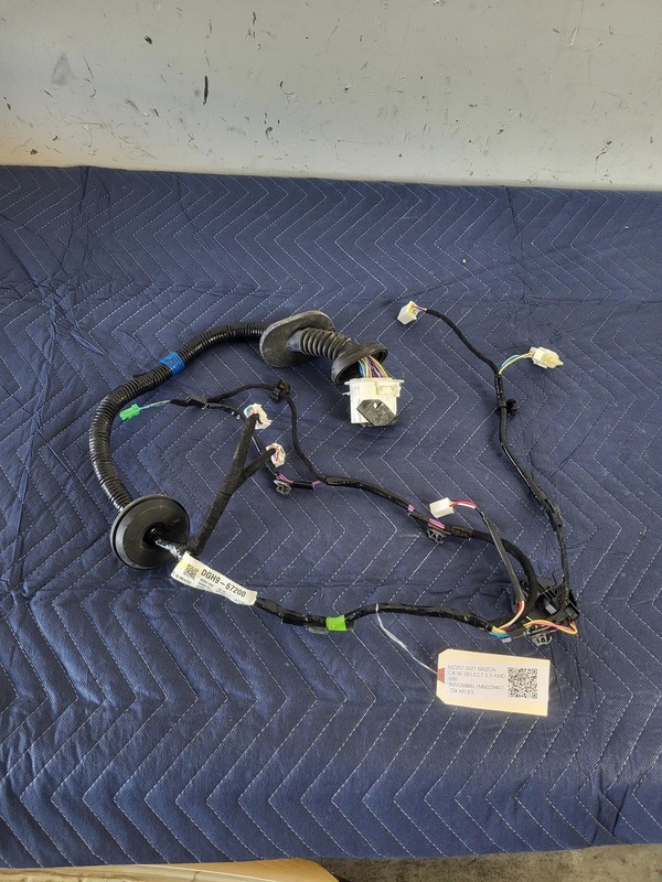 Used Oem Mazda Right Passenger Front Door Wiring Harness for 2020-2021 CX-30