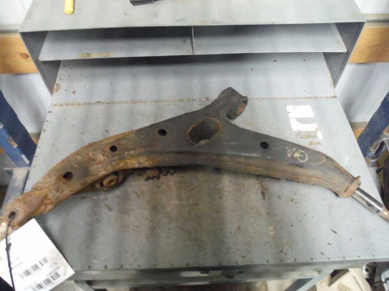 97 98 99 00 01 HONDA CRV R. LOWER CONTROL ARM FR 132309