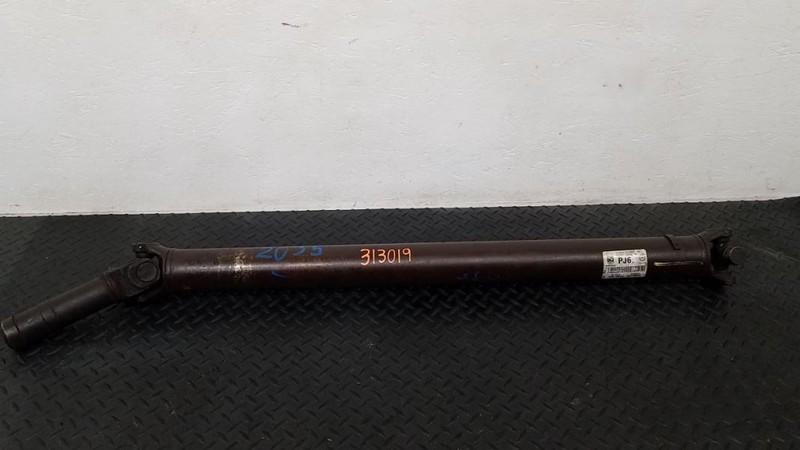 99-07 Chevrolet Silverado 1500 Extended Cab 4x2 Drive Shaft 2PC OEM 10357655