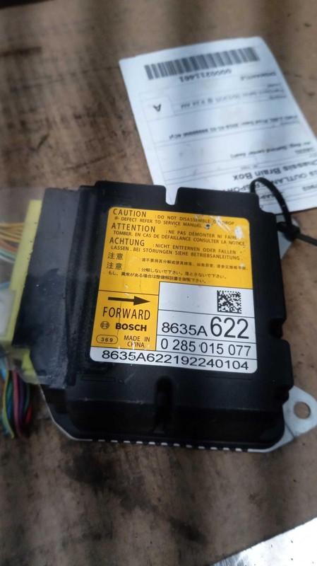 Used Air Bag Module fits: 2019 Mitsubishi Outlander sport Air Bag behind center