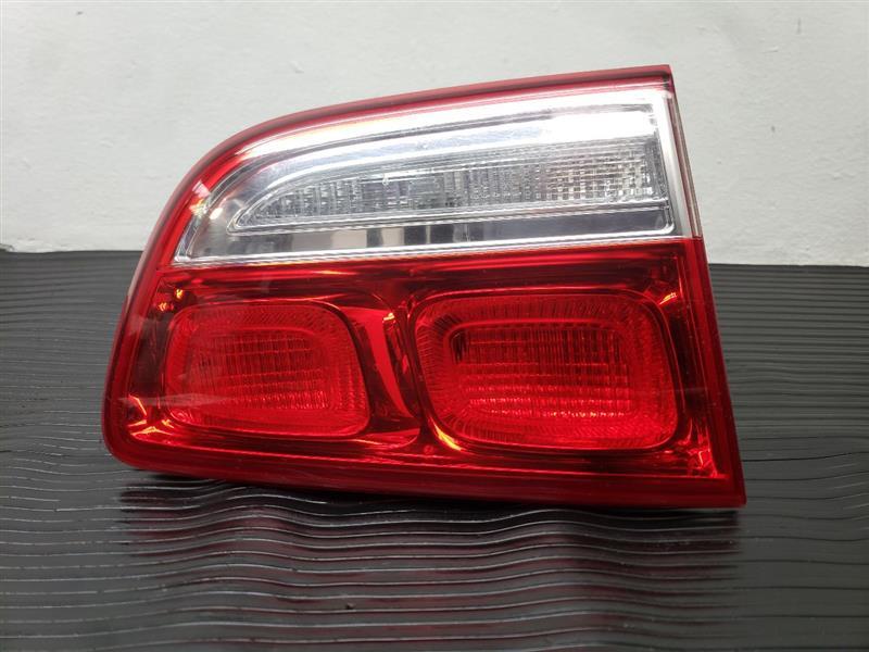 16-18 Kia Sorento Left Driver Tail Light Lift Gate Mounted OEM 92403-C6000