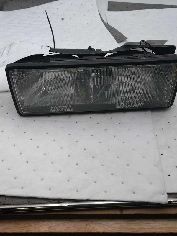 1990 Chevrolet Caprice Left Headlight Assembly OEM Used 84023 280K Miles